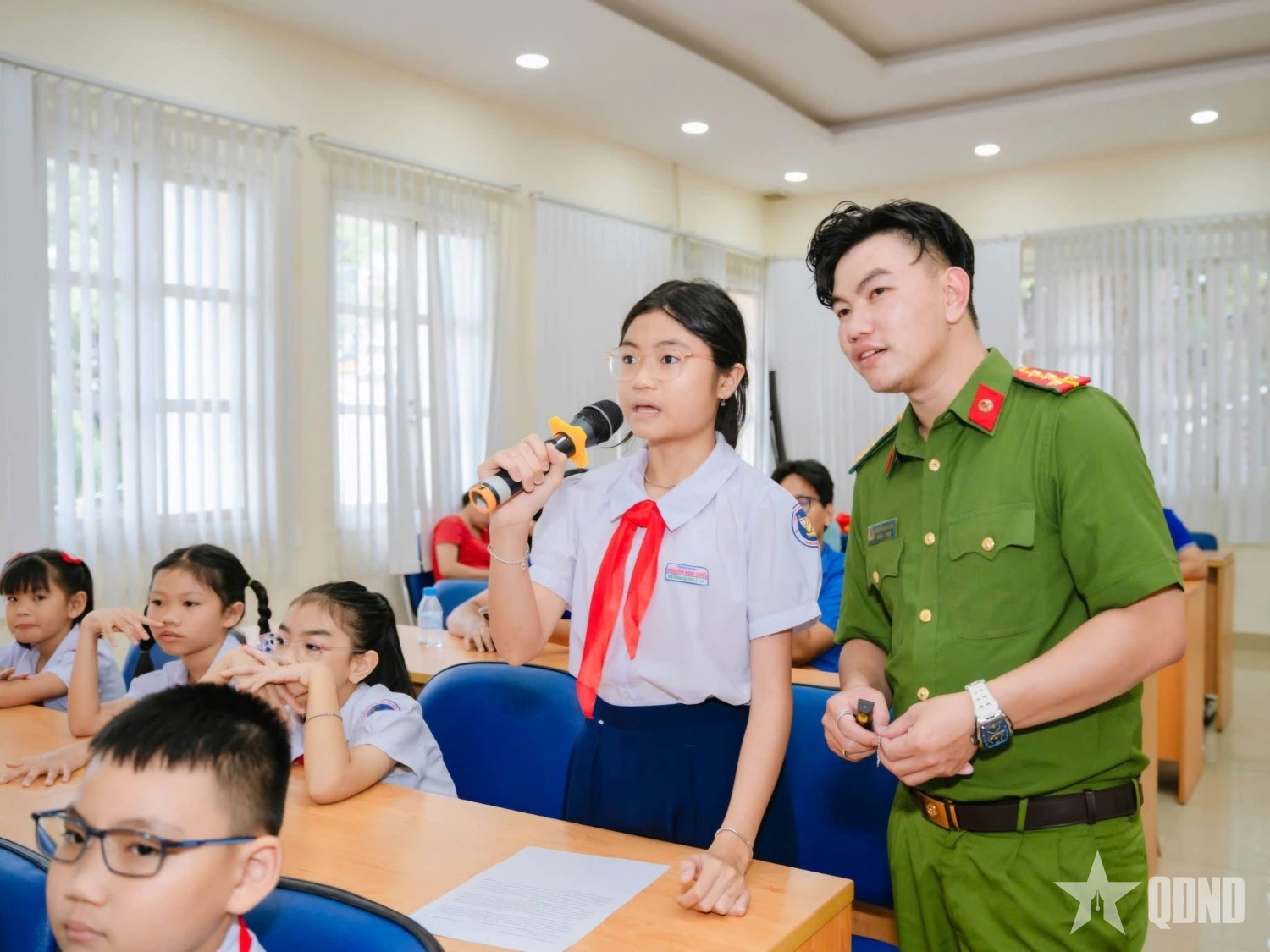 Tận dụng 